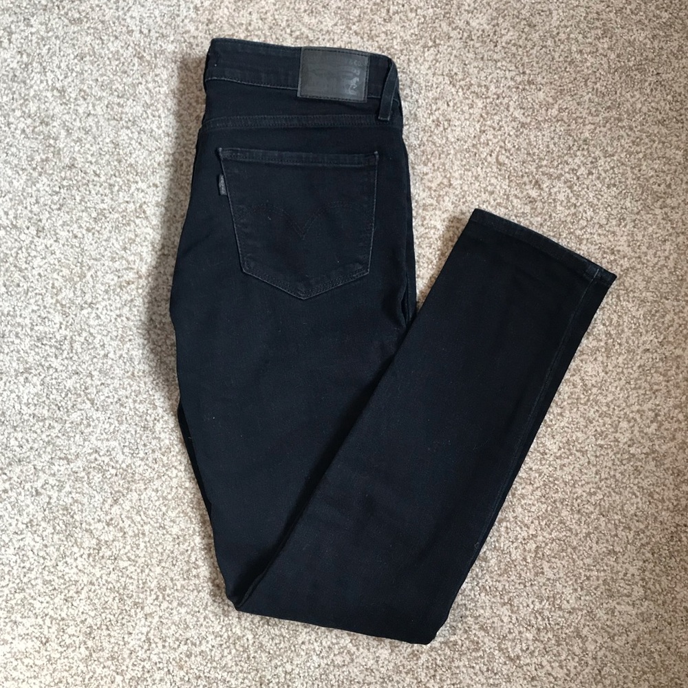 Levi 711 Skinny dark blue distressed jeans